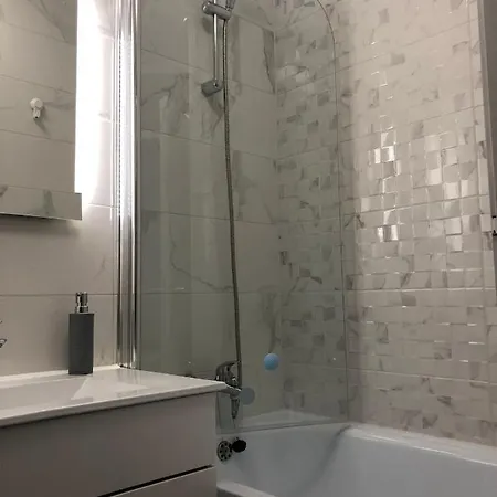 Apartment Valinor Miholascica