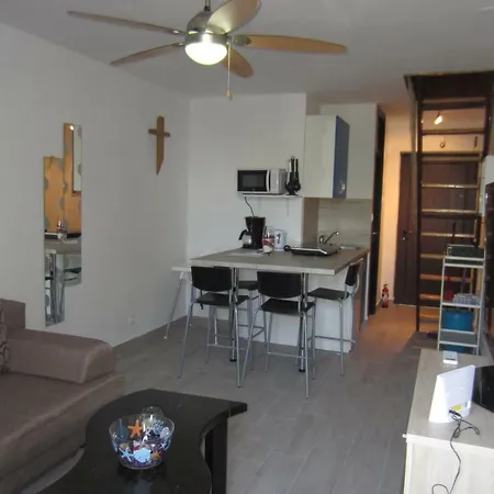Apartment Valinor Miholascica